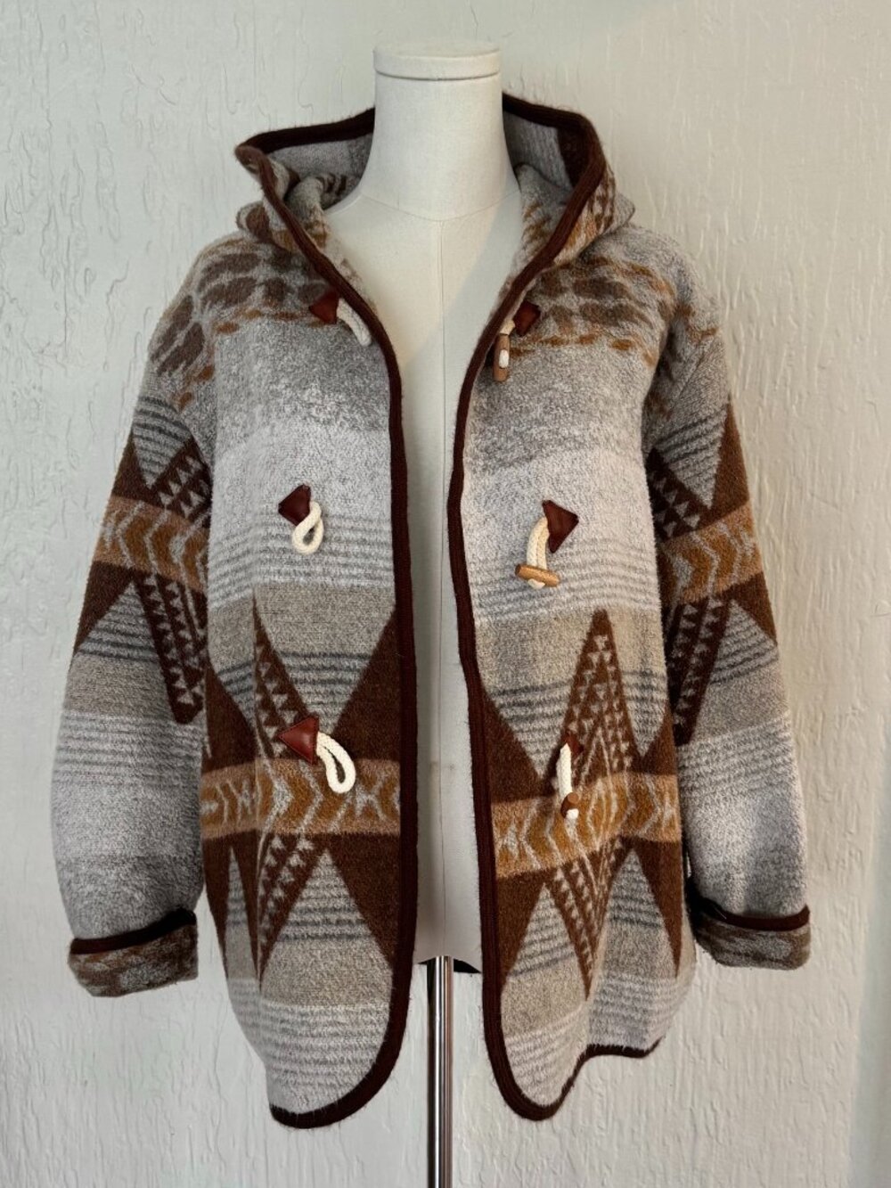 EPIC Vintage 90's Wool Hooded Jacket Aztec Pattern